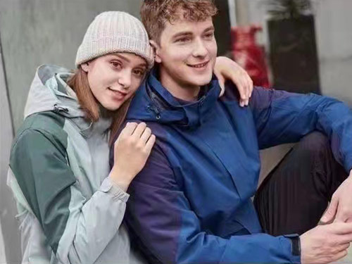 衣柜里全是商務(wù)男士襯衣？兩種衣服教你告別白襯衫。